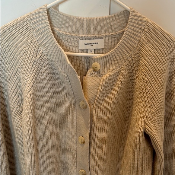 Banana Republic Women's Cardigan sweater - Picture 3 of 5